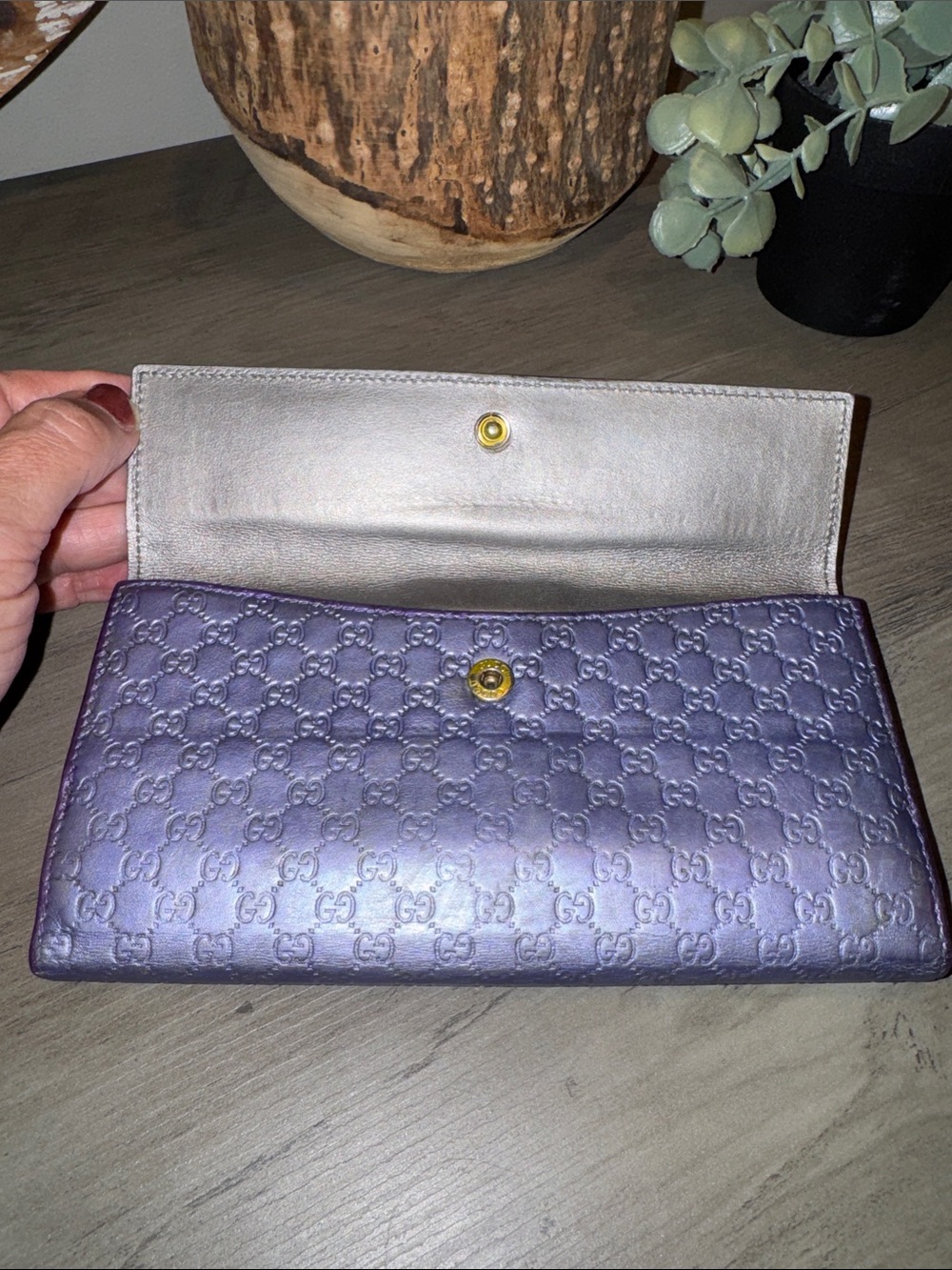 Gucci Metallic, Lavender and Silver GG Monogram Wallet with Gold Heart Tab - Picture 4 of 11